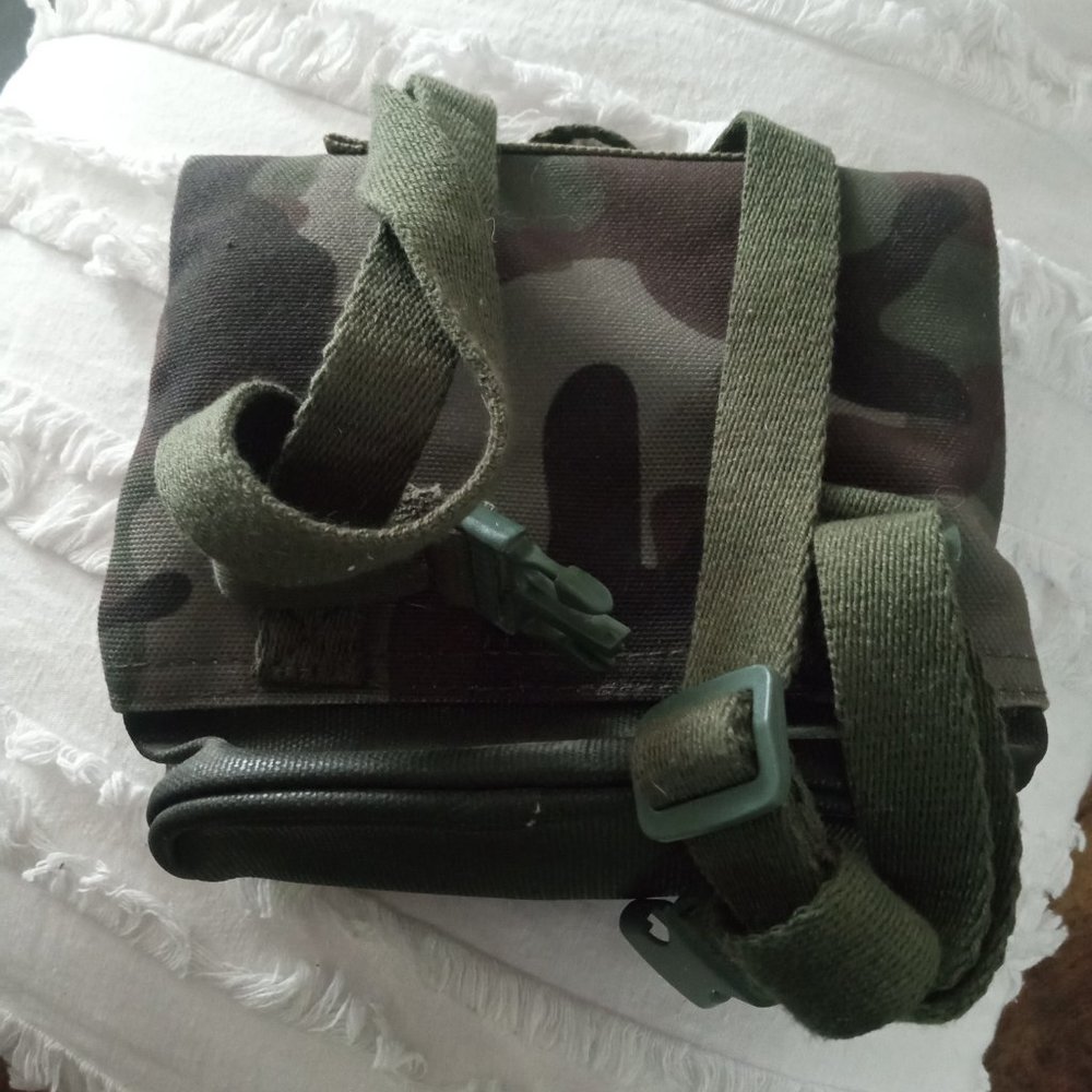 Pet Backpack - Picture 3 of 4